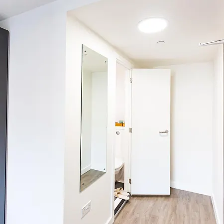 New Era Living - Ensuite Next To Bramall Lane Aparthotel